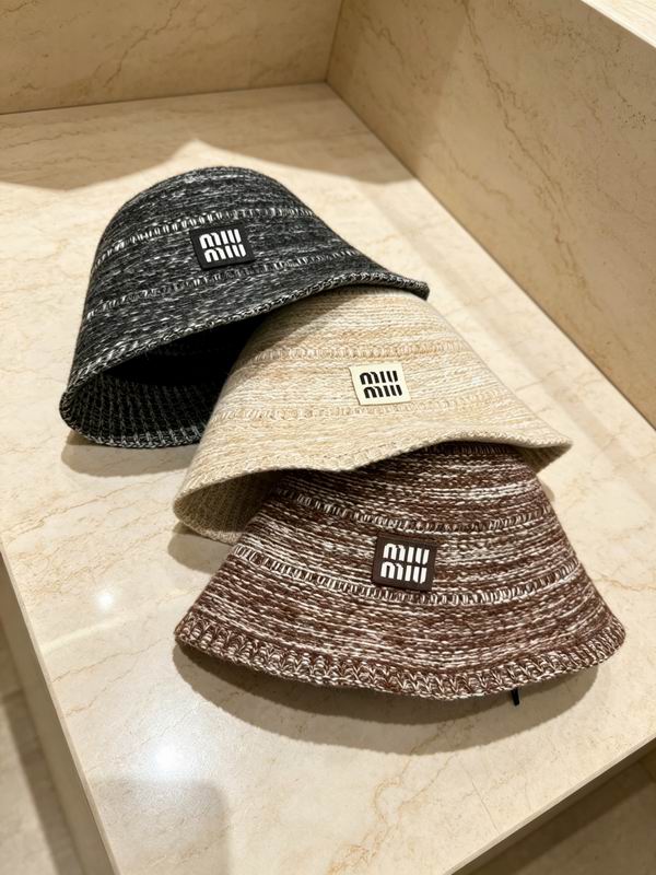 Miumiu hat dx68